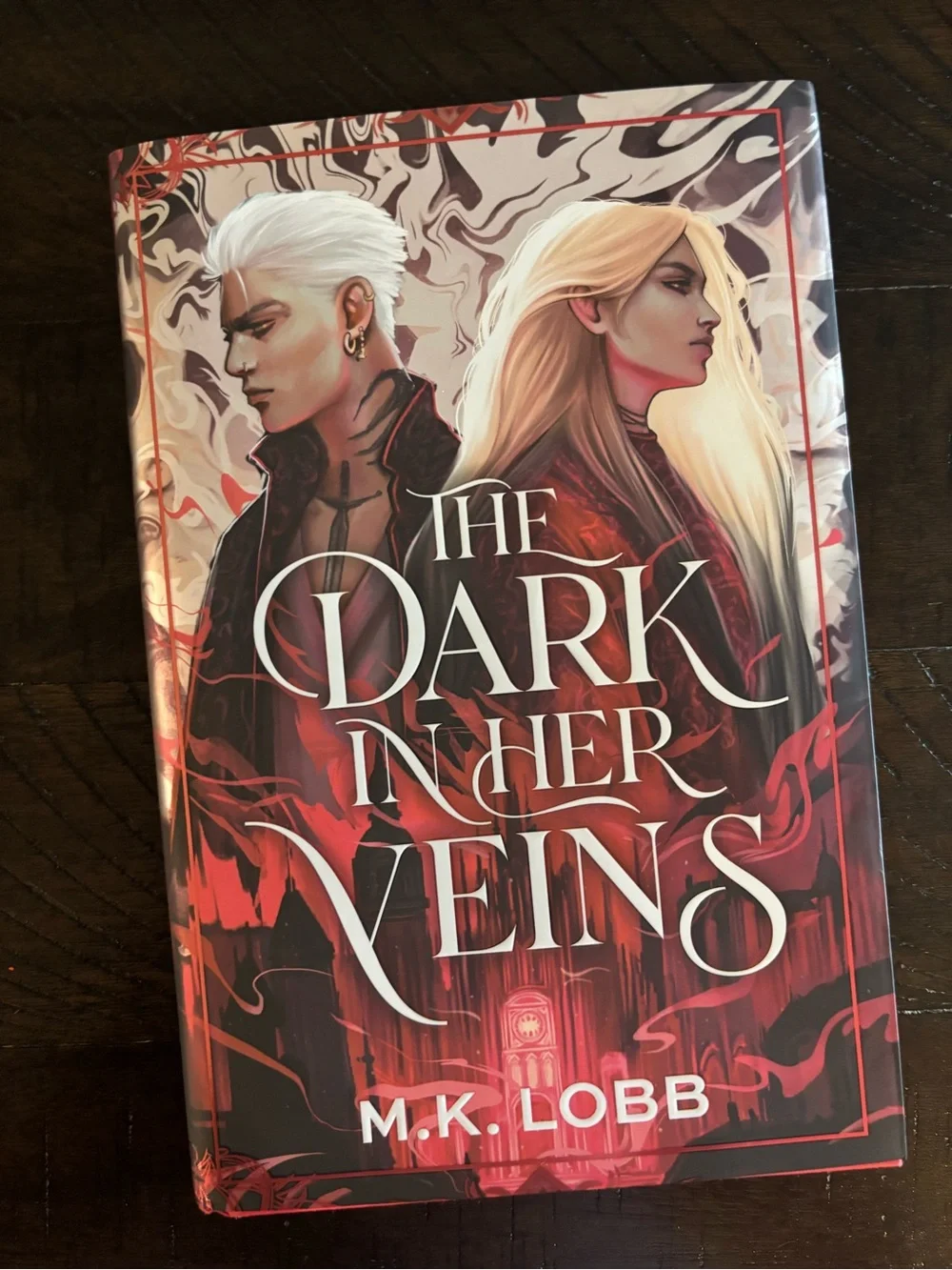 The Dark in her veins- allurial - MK Lobb